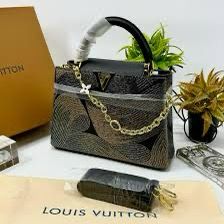 LOUIS VUITTON 57th Street PARIS Capucines BB